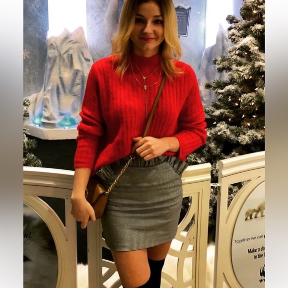 H&M red knit sweater - Picture 12 of 12